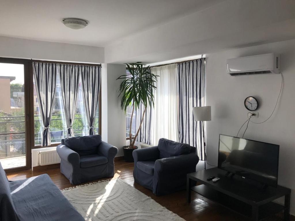 Lovely Apartment In Villa In Bukarest Eksteriør billede