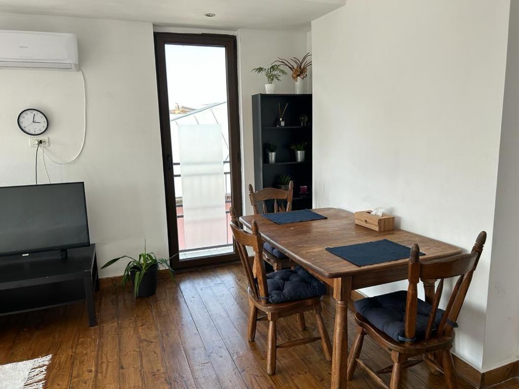 Lovely Apartment In Villa In Bukarest Eksteriør billede