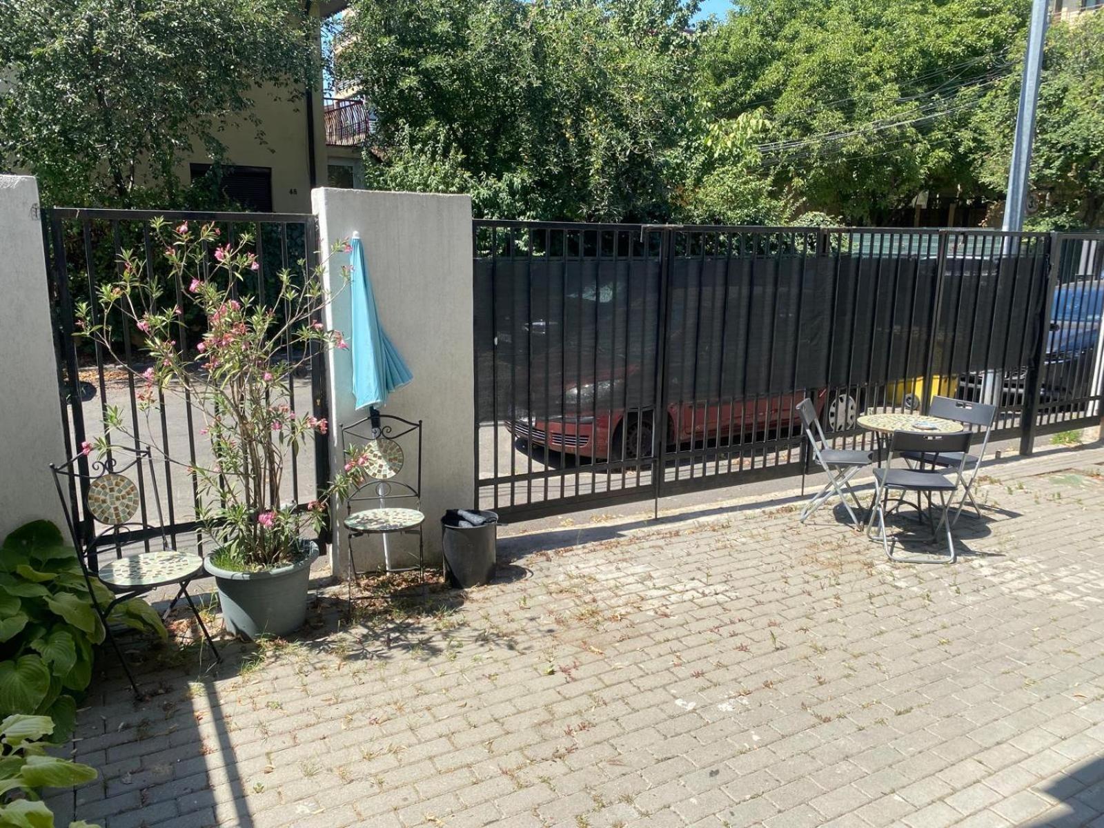 Lovely Apartment In Villa In Bukarest Eksteriør billede